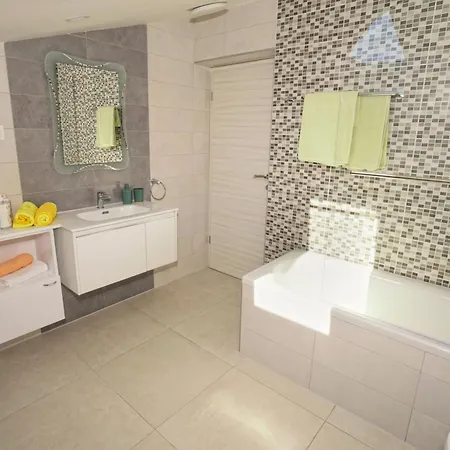 Riviera Blue With Seaview, Private Whirlpools And Parking Near Opatija Opric