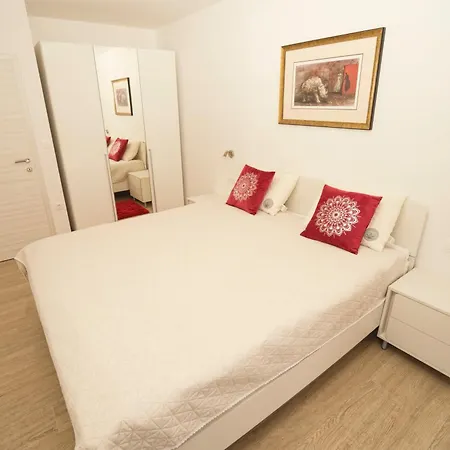 Apartment Riviera Blue With Seaview, Private Whirlpools And Parking Near Opatija Opric