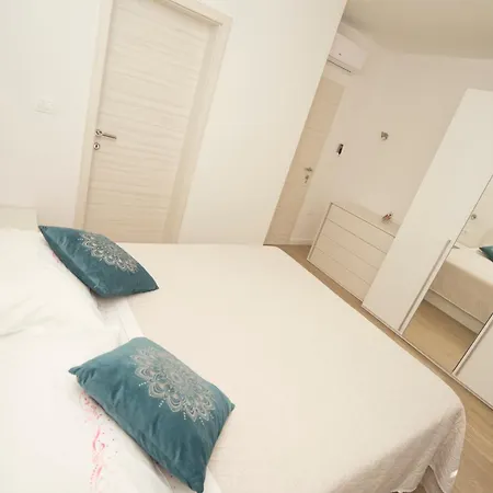 Riviera Blue With Seaview, Private Whirlpools And Parking Near Opatija Apartment *